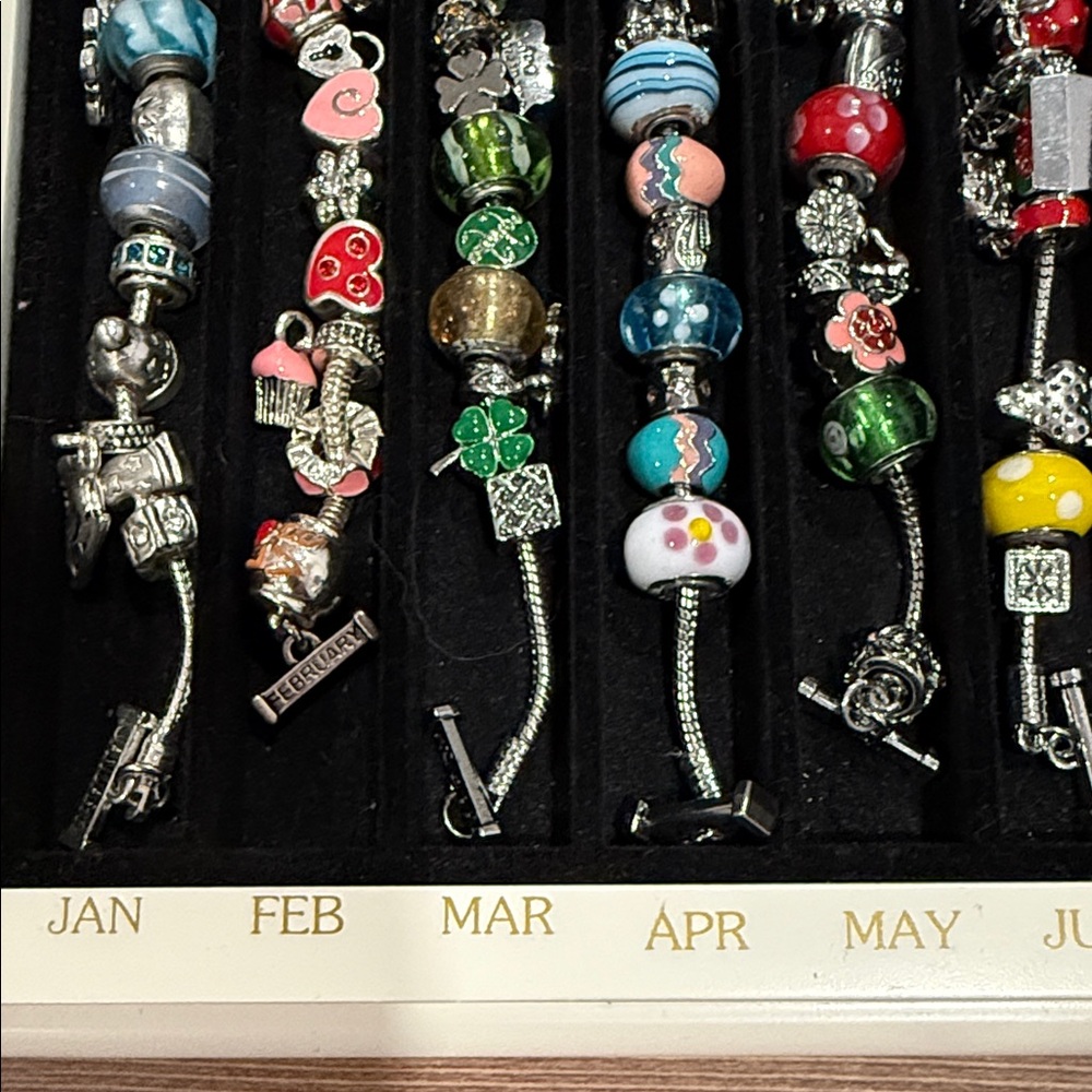Willabee & Ward Charm Bracelet Set - Picture 3 of 5